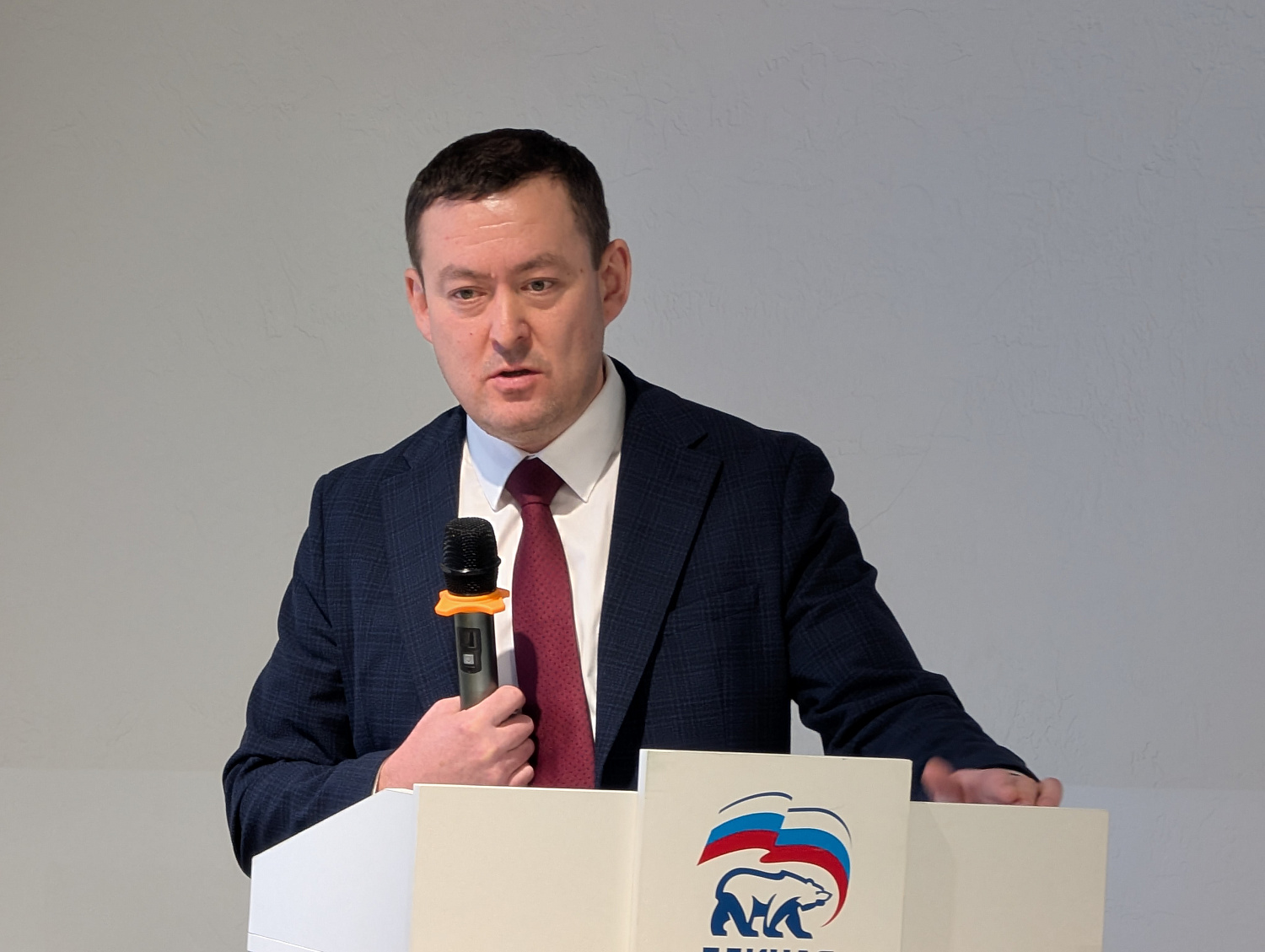 Совещание по развитию твердосплавной отрасли: директор ПО "ИнСистенс" Марат Манаев представил свои предложения.